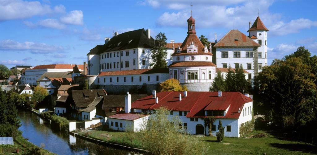 Apartmany Jindrichuv Hradec Exterior photo